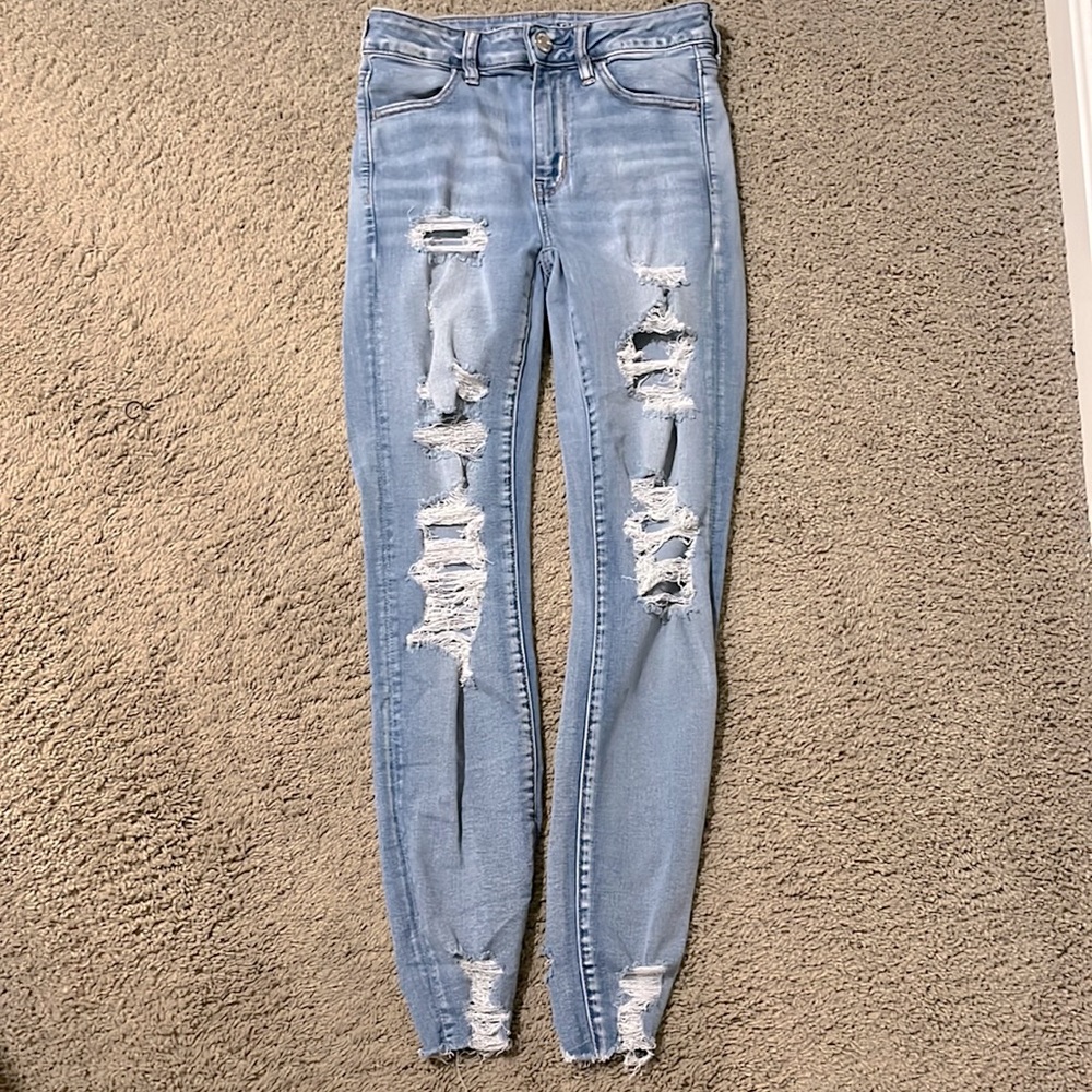 American Eagle Super Stretch Lightwash Ripped High Rise Jeggings
